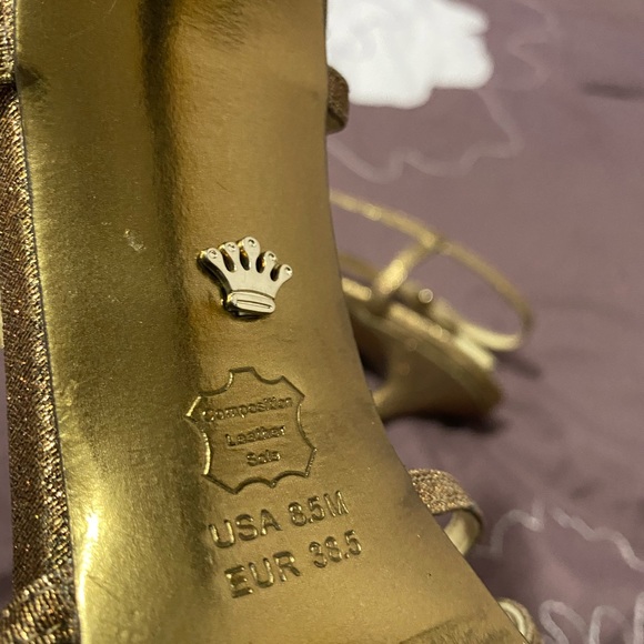 Shoes - Picture 4 of 5